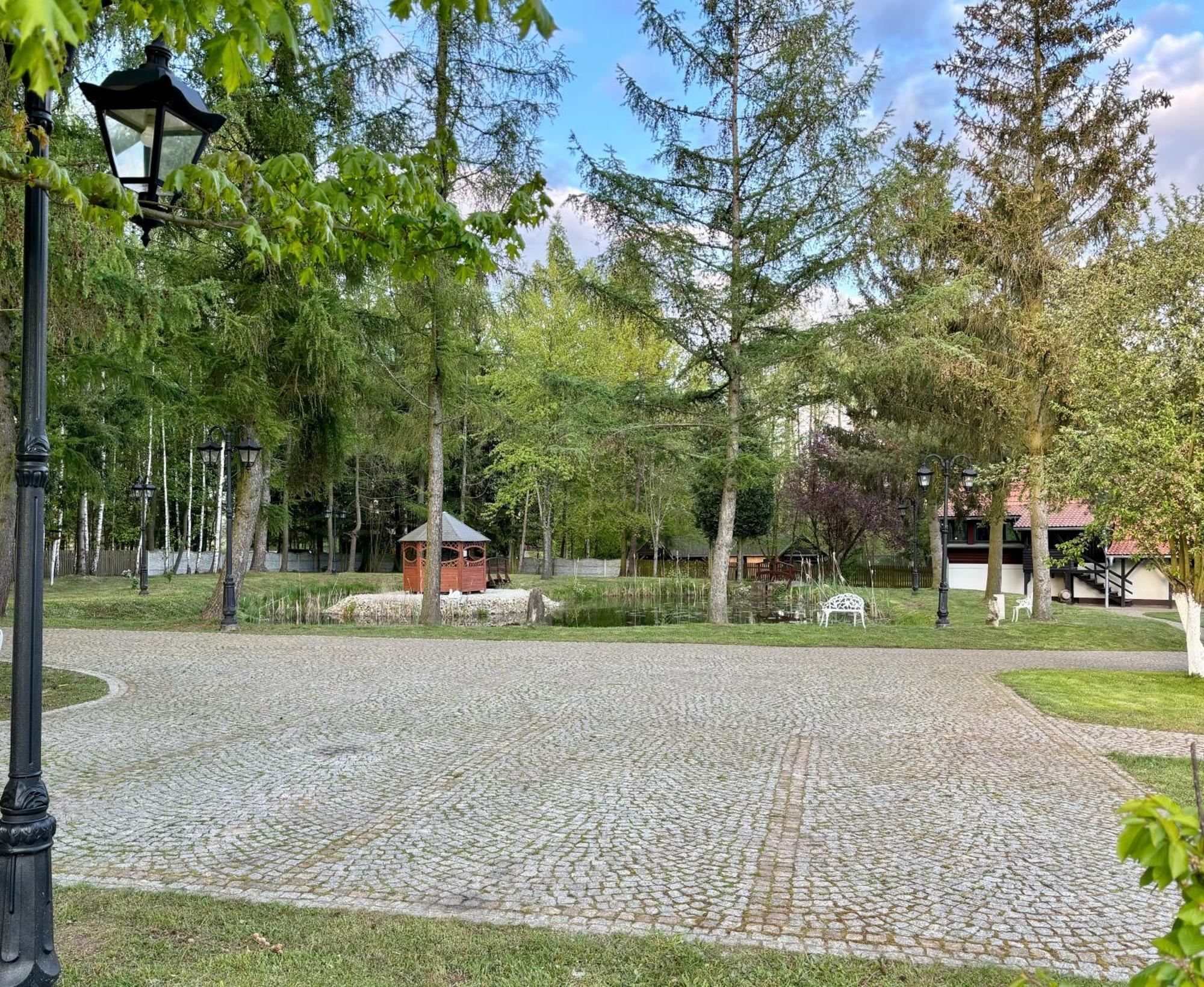 Osada Gesin Apartamento Zabor Exterior foto